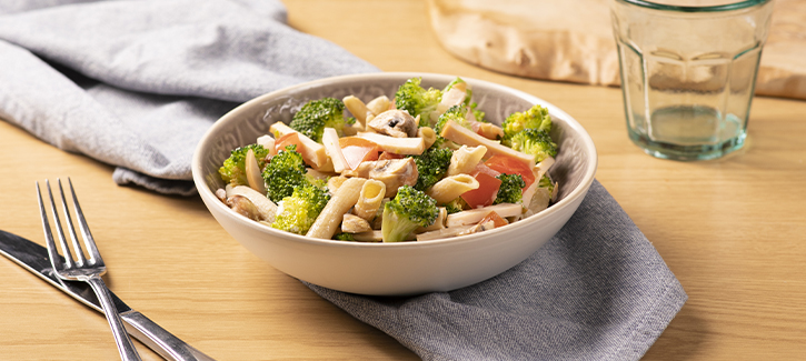 Penne mit geräuchertem Hähnchenfilet