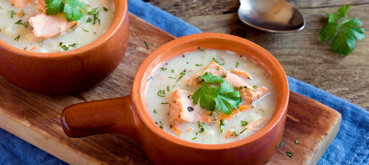 Fenchelsuppe mit Lachsstücken