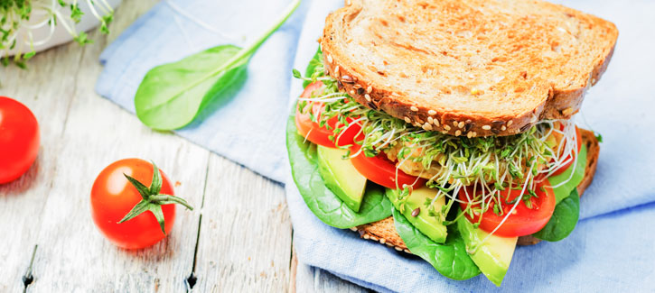 Hähnchen-Avocado-Sandwich