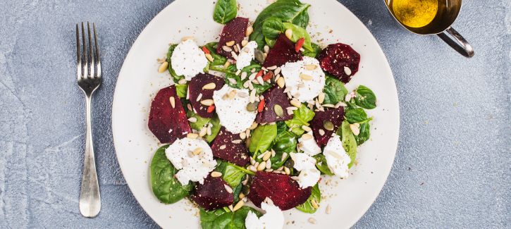 Spinatsalat mit Roten Beten und Ziegenkäse