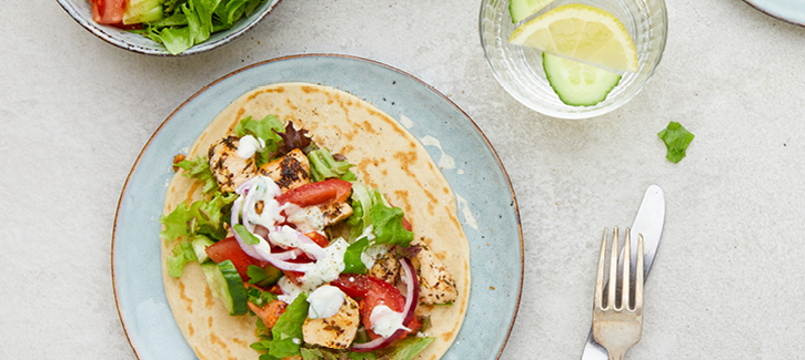 Griechischer Wrap mit Tzatziki