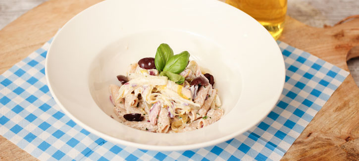 Cremige Penne mit Schinken und Chicorée