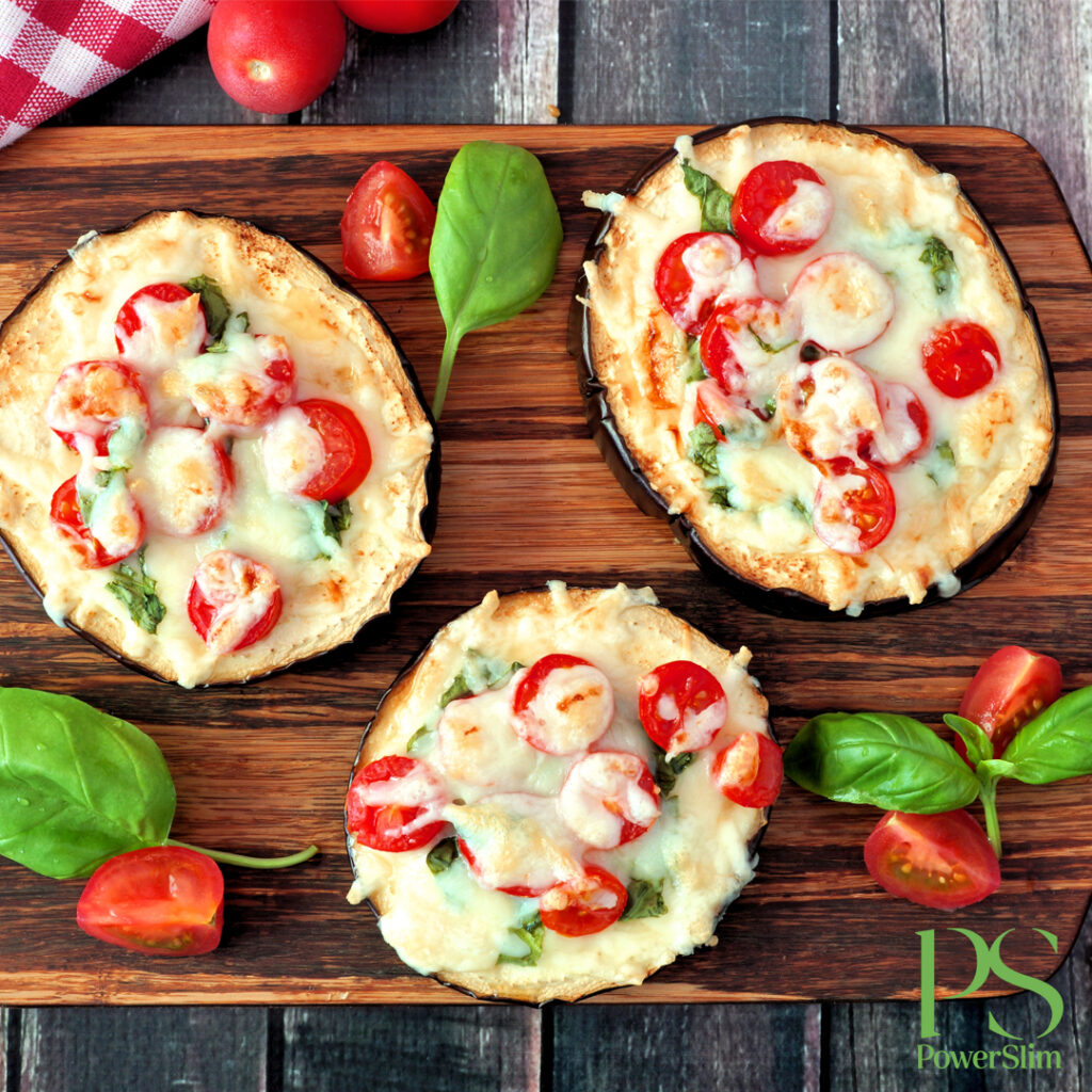 Auberginen-Pizzettas mit Tomate und Mozzarella
