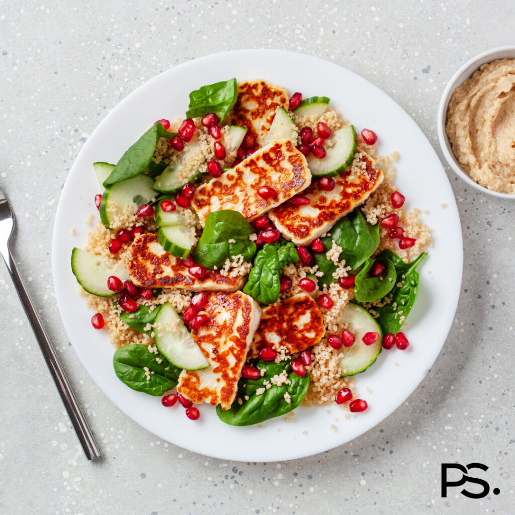 Couscous-Salat mit Halloumi und Granatapfel
