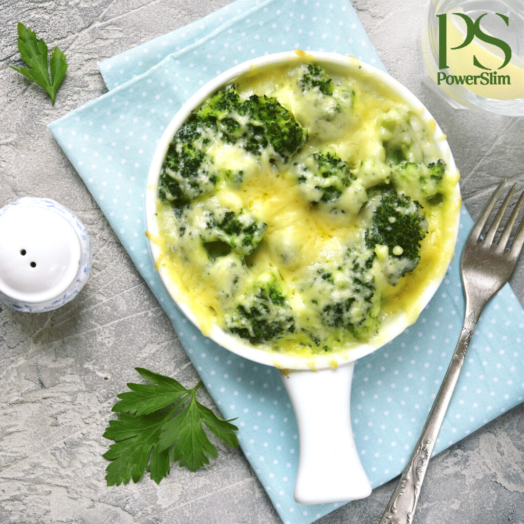 Brokkoli mit Knoblauch und Käse