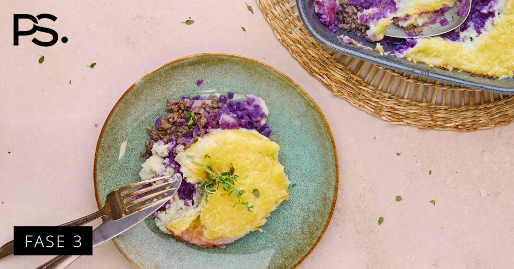 Auflauf mit Rotkohl und Hackfleisch