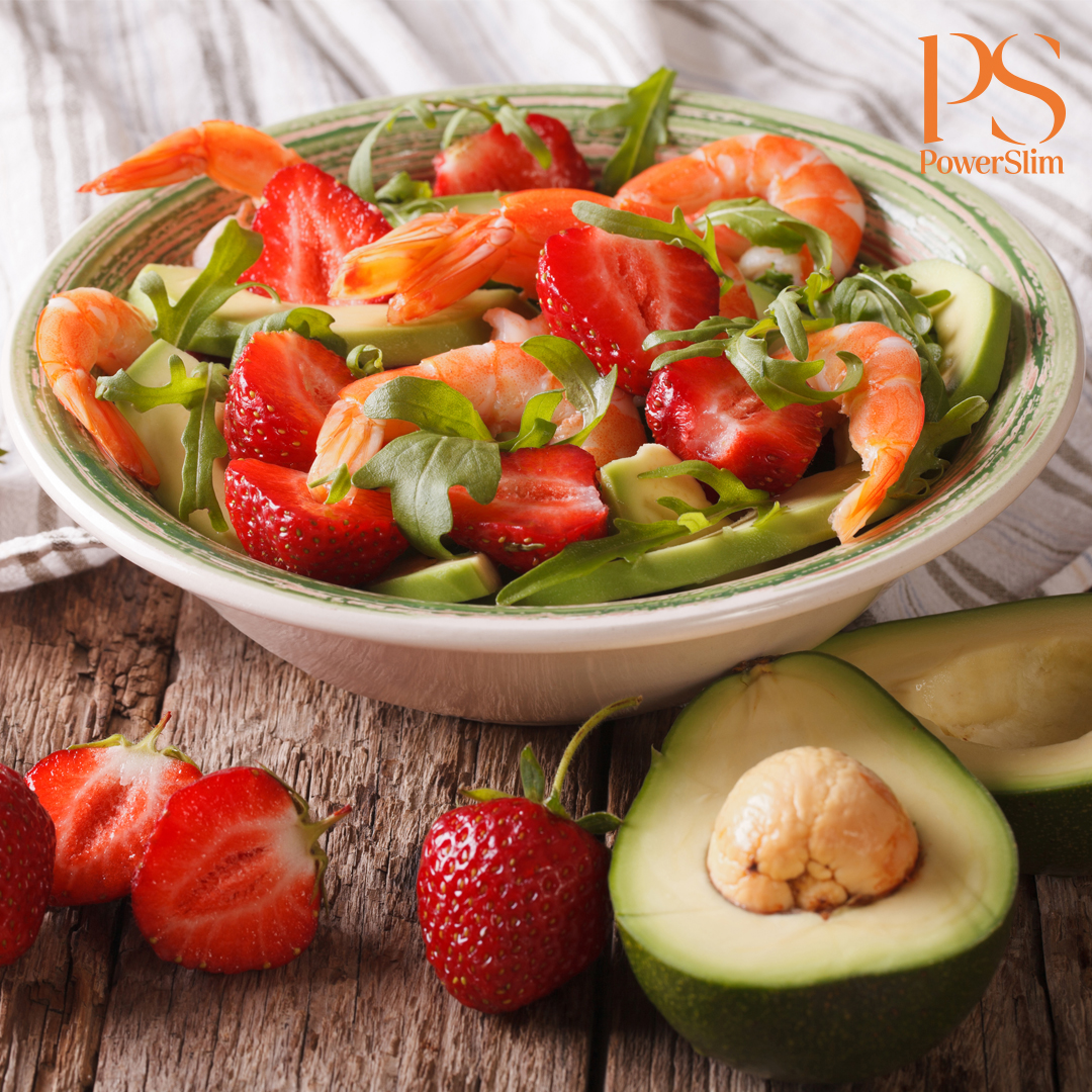 Salat mit Gambas und Erdbeeren