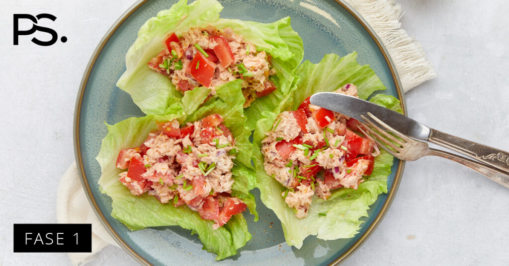 Salatblatt-Wraps mit würzigem Thunfischsalat