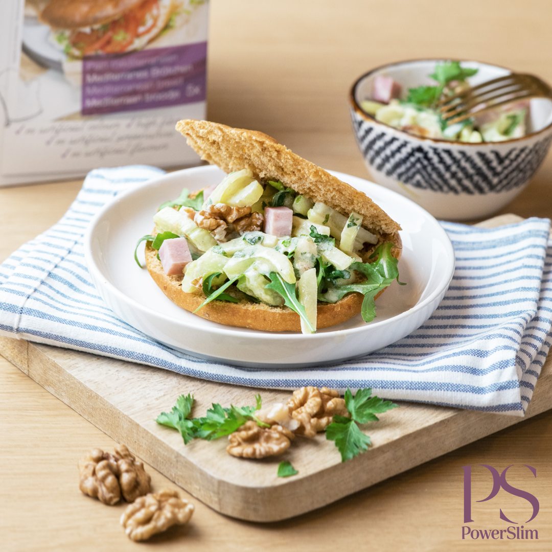 Mediterranes Brötchen Waldorfsalat