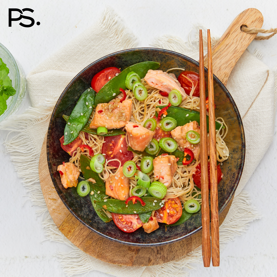 Nudeln mit Teriyaki-Lachs