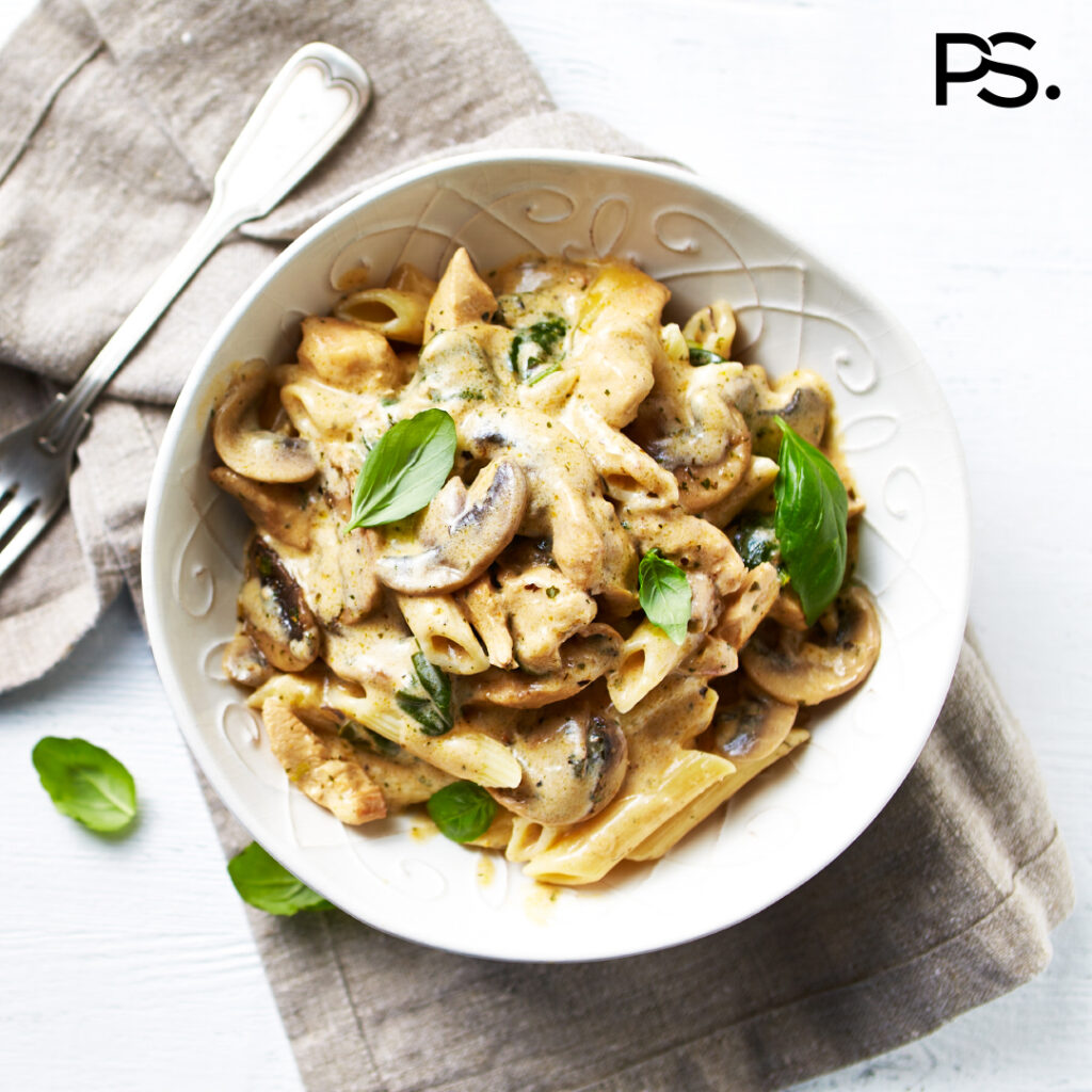 Cremige Penne mit Hähnchen und Champignons