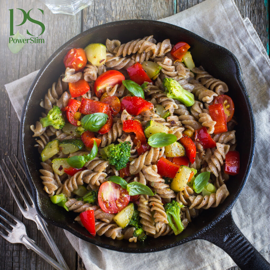 Fusilli mit Brokkoli, Tomate und Zucchini