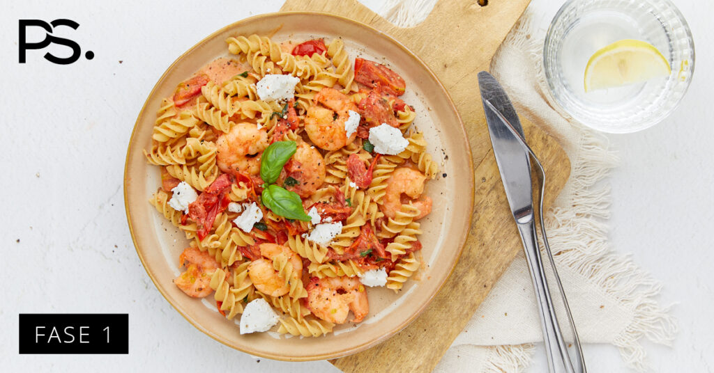 Cremige Fusilli mit Garnelen und Tomaten