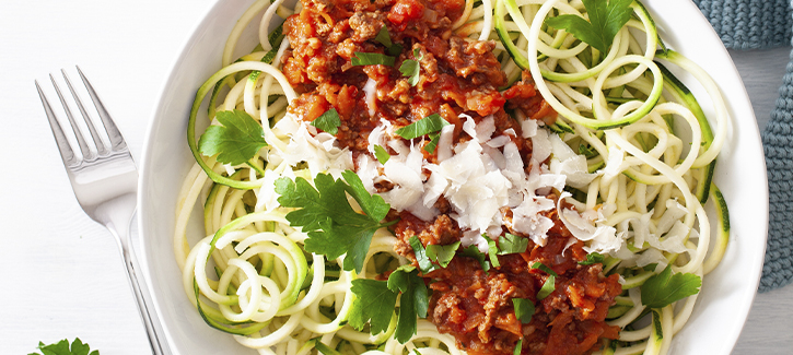 Zucchini-Nudeln mit selbst gemachter Bolognese-Soße